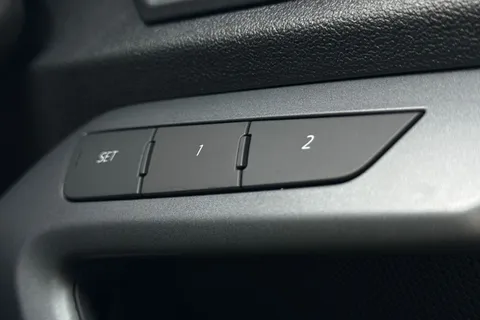  Audi S3 2.0 TFSI Black Edition Sportback S Tronic quattro Euro 6 (s/s) 5dr Thumbnail #36