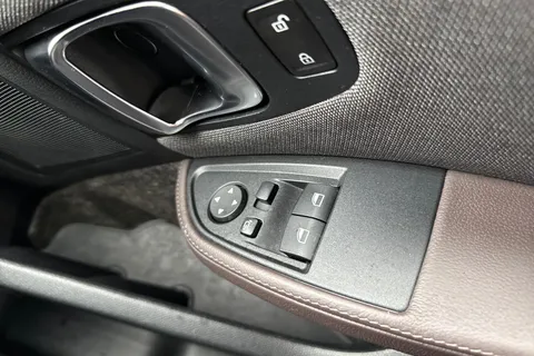 EP19CEU BMW I3 42.2kWh Auto 5dr Thumbnail #40