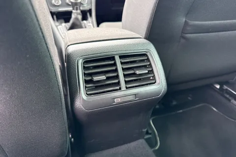 CY18JEJ Volkswagen Golf 1.5 TSI EVO SE 5dr ⭐Panoramic Sunroof, 1 Year VW Warranty⭐ Thumbnail #35