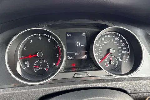 CY18JEJ Volkswagen Golf 1.5 TSI EVO SE 5dr ⭐Panoramic Sunroof, 1 Year VW Warranty⭐ Thumbnail #44