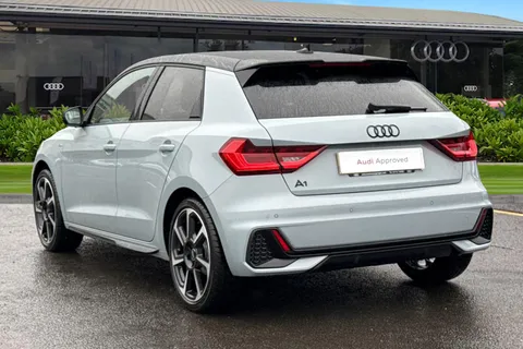 MT75NBM Audi A1 Black Edition 35 TFSI  150 PS S tronic Thumbnail #3