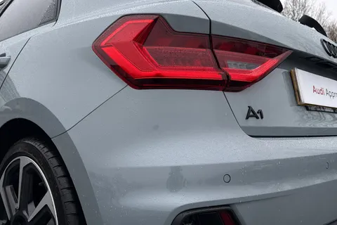 MT75NBM Audi A1 Black Edition 35 TFSI  150 PS S tronic Thumbnail #8