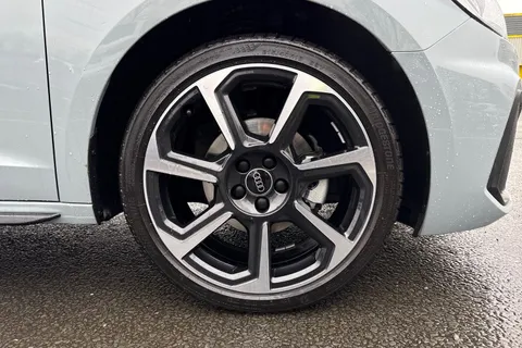 MT75NBM Audi A1 Black Edition 35 TFSI  150 PS S tronic Thumbnail #10