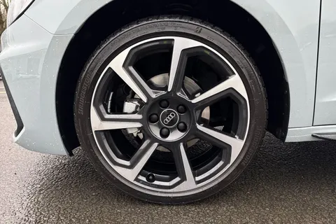 MT75NBM Audi A1 Black Edition 35 TFSI  150 PS S tronic Thumbnail #13