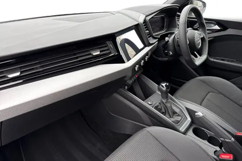 MT75NBM Audi A1 Black Edition 35 TFSI  150 PS S tronic Thumbnail #15