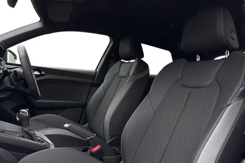 MT75NBM Audi A1 Black Edition 35 TFSI  150 PS S tronic Thumbnail #16