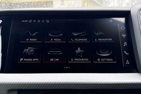 MT75NBM Audi A1 Black Edition 35 TFSI  150 PS S tronic Thumbnail #17