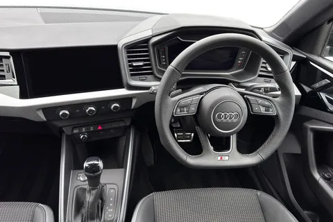 MT75NBM Audi A1 Black Edition 35 TFSI  150 PS S tronic Thumbnail #18