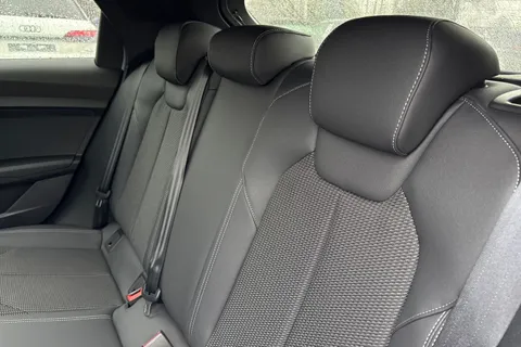 MT75NBM Audi A1 Black Edition 35 TFSI  150 PS S tronic Thumbnail #19