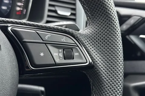 MT75NBM Audi A1 Black Edition 35 TFSI  150 PS S tronic Thumbnail #34