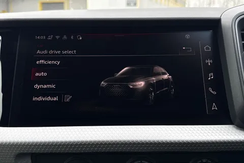 MT75NBM Audi A1 Black Edition 35 TFSI  150 PS S tronic Thumbnail #40