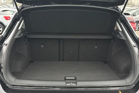 GJ74UMU Volkswagen T-Roc 1.5 TSI Life 5dr DSG Thumbnail #8