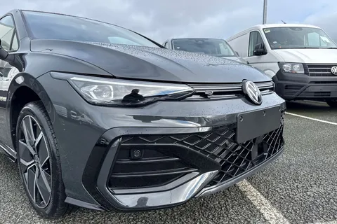  Volkswagen Golf 2.0 TDI Black Edition DSG Euro 6 (s/s) 5dr Thumbnail #9