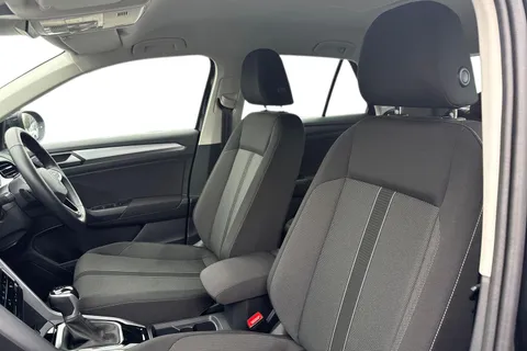 GJ74UMU Volkswagen T-Roc 1.5 TSI Life 5dr DSG Thumbnail #17