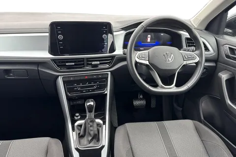 GJ74UMU Volkswagen T-Roc 1.5 TSI Life 5dr DSG Thumbnail #19