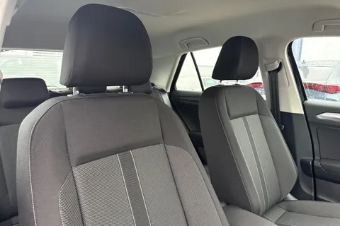 GJ74UMU Volkswagen T-Roc 1.5 TSI Life 5dr DSG Thumbnail #25