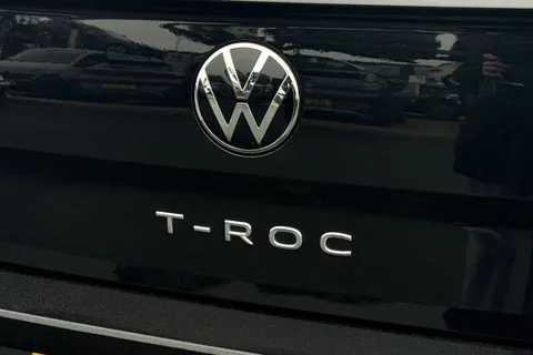 GJ74UMU Volkswagen T-Roc 1.5 TSI Life 5dr DSG Thumbnail #26