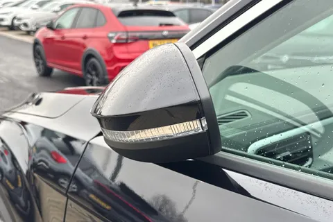 GJ74UMU Volkswagen T-Roc 1.5 TSI Life 5dr DSG Thumbnail #28