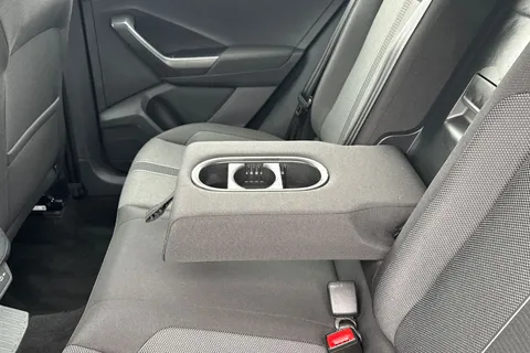 GJ74UMU Volkswagen T-Roc 1.5 TSI Life 5dr DSG Thumbnail #29