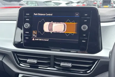 GJ74UMU Volkswagen T-Roc 1.5 TSI Life 5dr DSG Thumbnail #38