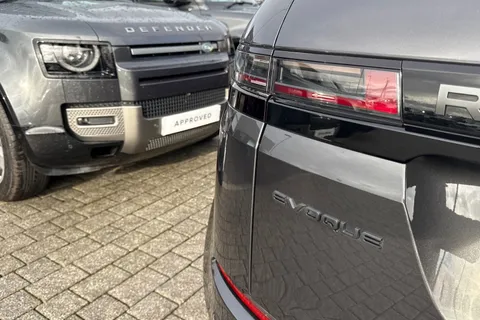 KM74OTP Land Rover Range Rover Evoque 2.0 D200 Dynamic HSE 5dr Thumbnail #28