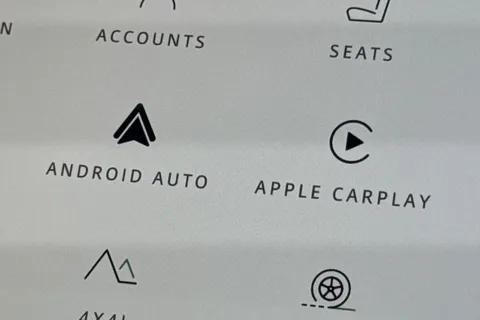 KM74OTP Land Rover Range Rover Evoque 2.0 D200 Dynamic HSE 5dr Thumbnail #35