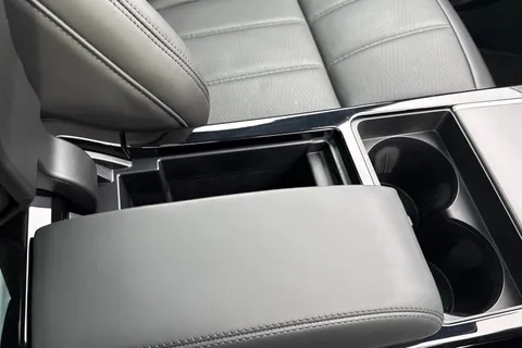 KM74OTP Land Rover Range Rover Evoque 2.0 D200 Dynamic HSE 5dr Thumbnail #43