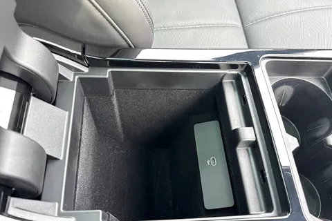 KM74OTP Land Rover Range Rover Evoque 2.0 D200 Dynamic HSE 5dr Thumbnail #44