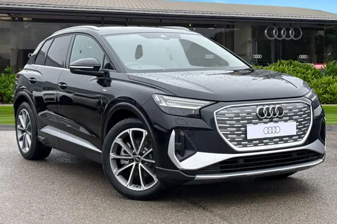 Audi Q4 e-tron 45 S line Auto 5dr 82kWh Thumbnail #2