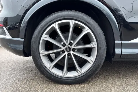 Audi Q4 e-tron 45 S line Auto 5dr 82kWh Thumbnail #11