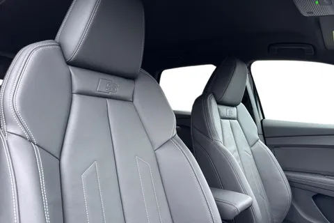Audi Q4 e-tron 45 S line Auto 5dr 82kWh Thumbnail #16