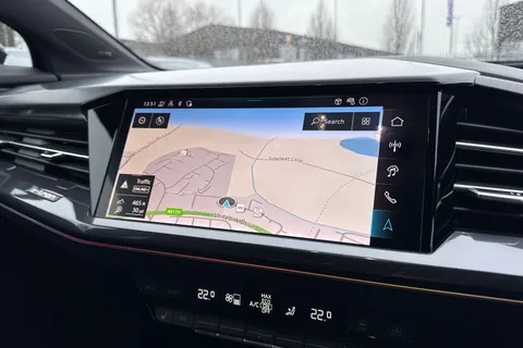 Audi Q4 e-tron 45 S line Auto 5dr 82kWh Thumbnail #17