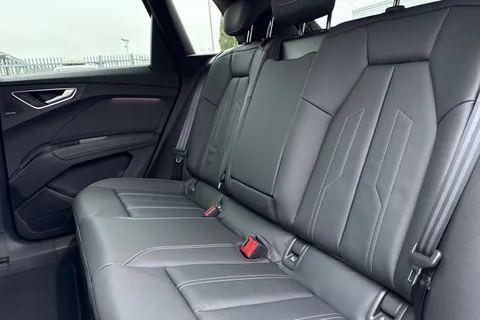Audi Q4 e-tron 45 S line Auto 5dr 82kWh Thumbnail #19