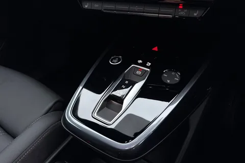 Audi Q4 e-tron 45 S line Auto 5dr 82kWh Thumbnail #23