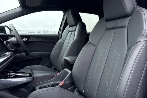 Audi Q4 e-tron 45 S line Auto 5dr 82kWh Thumbnail #24