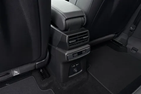 Audi Q4 e-tron 45 S line Auto 5dr 82kWh Thumbnail #30