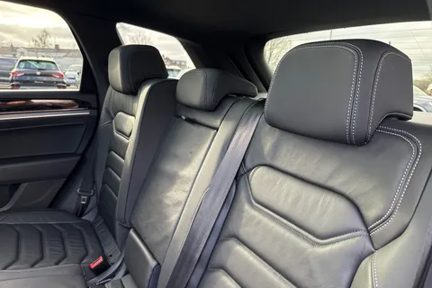 AU75NVT Volkswagen Touareg 3.0 V6 TDI 4Motion 286 Black Edition 5dr Tip Auto **TOW BAR** Thumbnail #20