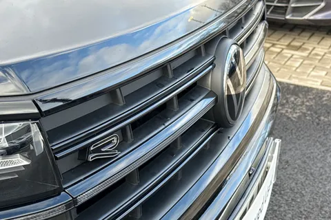 AU75NVT Volkswagen Touareg 3.0 V6 TDI 4Motion 286 Black Edition 5dr Tip Auto **TOW BAR** Thumbnail #30