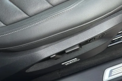 AU75NVT Volkswagen Touareg 3.0 V6 TDI 4Motion 286 Black Edition 5dr Tip Auto **TOW BAR** Thumbnail #36