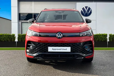 DF25UEJ Volkswagen Tiguan 1.5 TSI 272 eHybrid R-Line DSG⭐Comfort Package, Leather, Sunroof, IQ lights Thumbnail #6