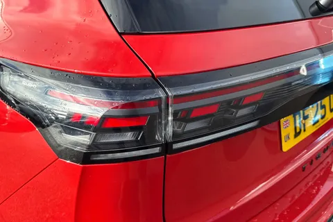 DF25UEJ Volkswagen Tiguan 1.5 TSI 272 eHybrid R-Line DSG⭐Comfort Package, Leather, Sunroof, IQ lights Thumbnail #8