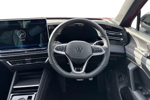 DF25UEJ Volkswagen Tiguan 1.5 TSI 272 eHybrid R-Line DSG⭐Comfort Package, Leather, Sunroof, IQ lights Thumbnail #18