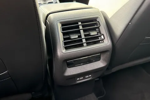 DF25UEJ Volkswagen Tiguan 1.5 TSI 272 eHybrid R-Line DSG⭐Comfort Package, Leather, Sunroof, IQ lights Thumbnail #37