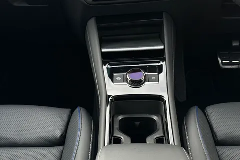 DF25UEJ Volkswagen Tiguan 1.5 TSI 272 eHybrid R-Line DSG⭐Comfort Package, Leather, Sunroof, IQ lights Thumbnail #41