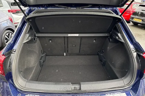 DG21NMM Volkswagen T-Roc 1.5 TSI EVO R-Line 5dr | Spare Wheel | Heated Front Seats Thumbnail #10