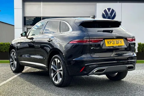 KP21BFX Jaguar F-Pace 3.0 D300 MHEV R-Dynamic HSE Auto AWD Euro 6 (s/s) 5dr Thumbnail #3