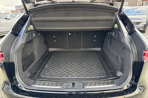 KP21BFX Jaguar F-Pace 3.0 D300 MHEV R-Dynamic HSE Auto AWD Euro 6 (s/s) 5dr Thumbnail #7