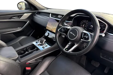 KP21BFX Jaguar F-Pace 3.0 D300 MHEV R-Dynamic HSE Auto AWD Euro 6 (s/s) 5dr Thumbnail #14