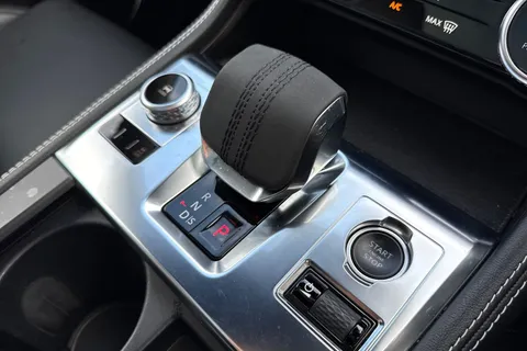 KP21BFX Jaguar F-Pace 3.0 D300 MHEV R-Dynamic HSE Auto AWD Euro 6 (s/s) 5dr Thumbnail #23