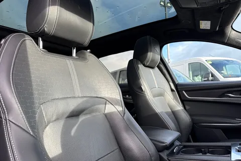 KP21BFX Jaguar F-Pace 3.0 D300 MHEV R-Dynamic HSE Auto AWD Euro 6 (s/s) 5dr Thumbnail #24